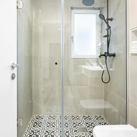 Pitarmos Center Apartment